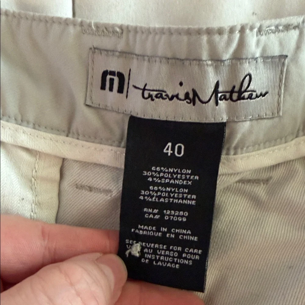 Travis Mathew Men's Light Gray Chino Golf Shorts Size 40